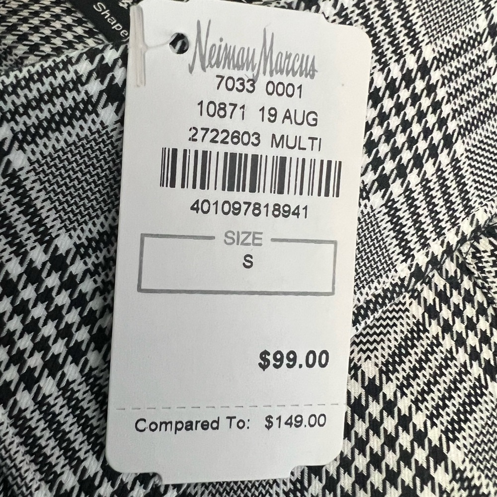 Shaped fit Bugatchi houndstooth checkered pattern long sleeve shirt. - Picture 4 of 4